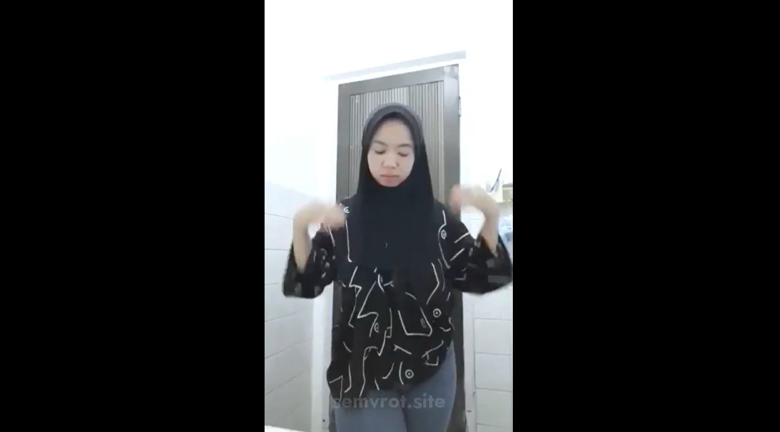 Public Teen’s Forbidden Desire Nikmat Panas Di Balik Peran Rahasia Yg Viral